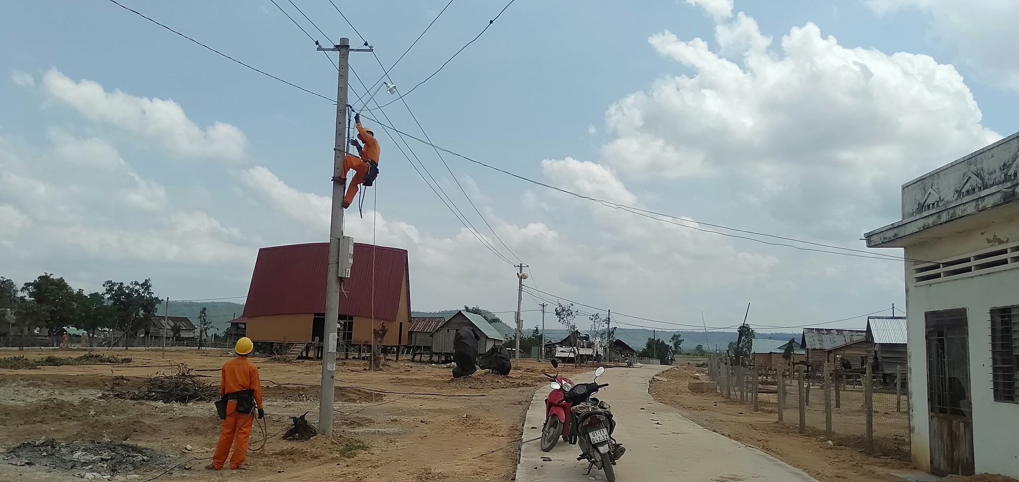 PC Gia Lai: Đưa dịch vụ điện lên Cổng Dịch vụ công Quốc gia - Ảnh 2.