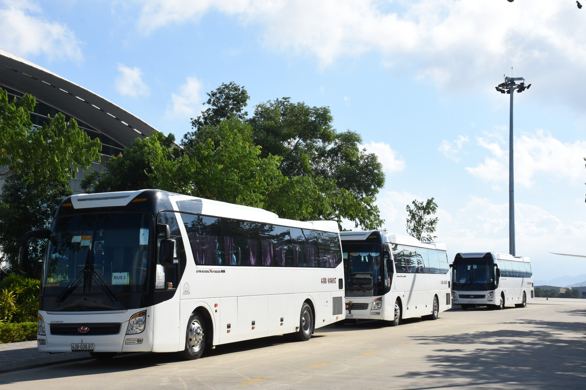 Đà Nẵng đón 46 chuyên gia dầu khí từ Malaysia qua làm việc - Ảnh 2.