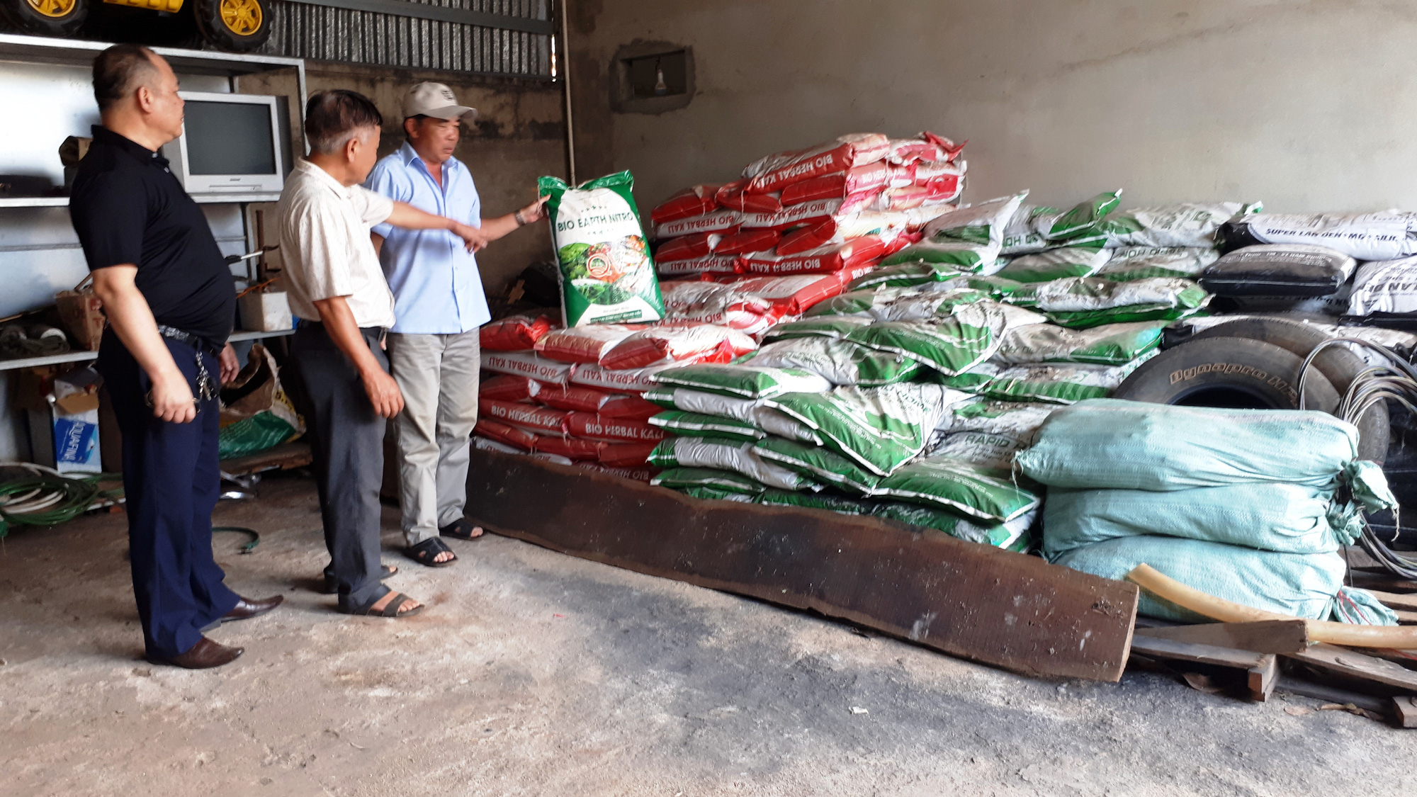 Nông dân khuynh gia bại sản do sập bẫy phân bón &quot;dởm&quot; - Ảnh 4.