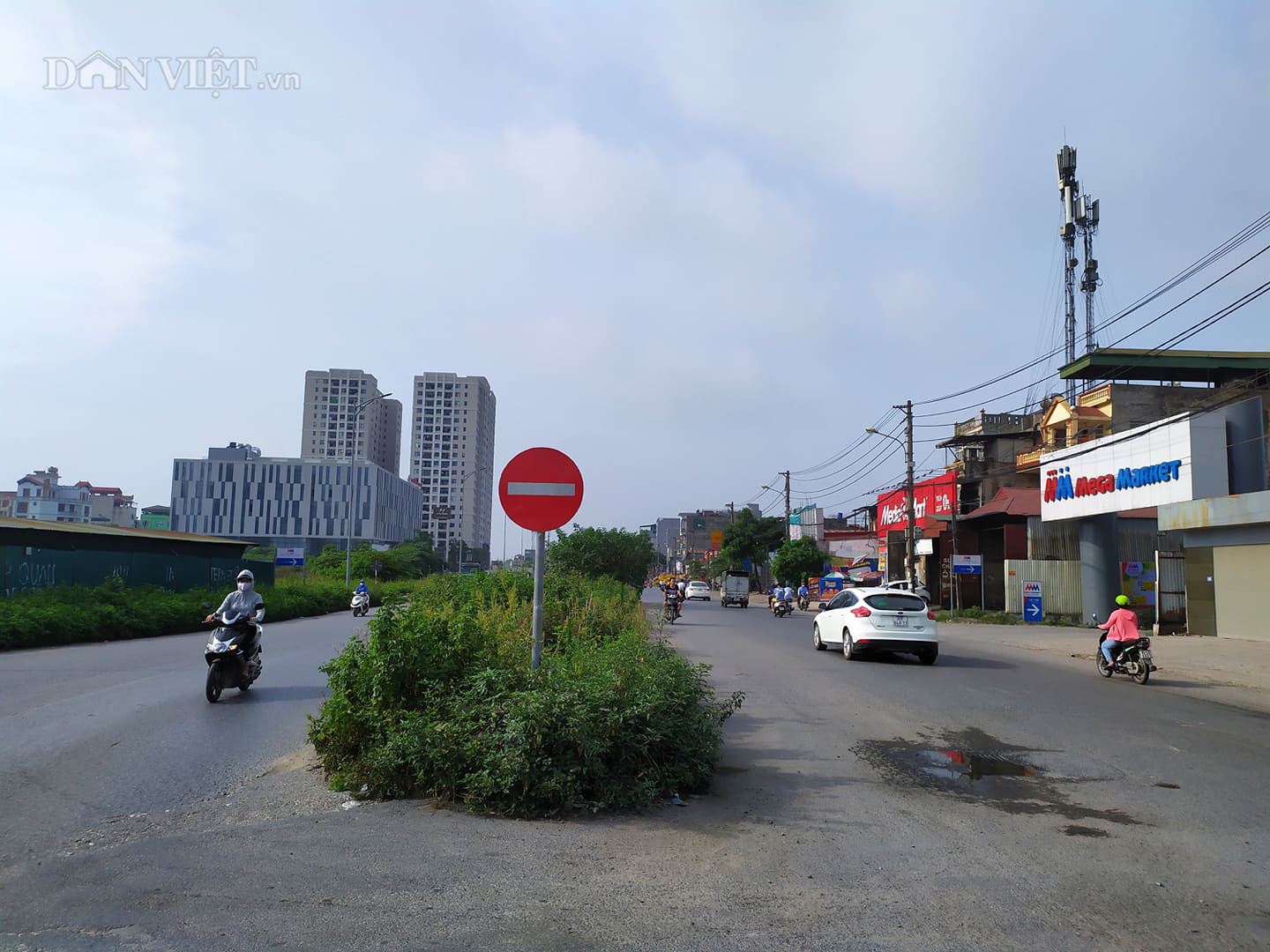 Cận cảnh dự án đường Tam Trinh &quot;phình&quot; ra 15m phải thanh tra toàn diện - Ảnh 1.