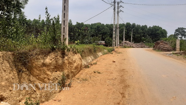 Cột điện &quot;ngáng&quot; tiến độ công trình, Điện lực Yên Bái: Chủ đầu tư chưa thực sự phối hợp - Ảnh 2.