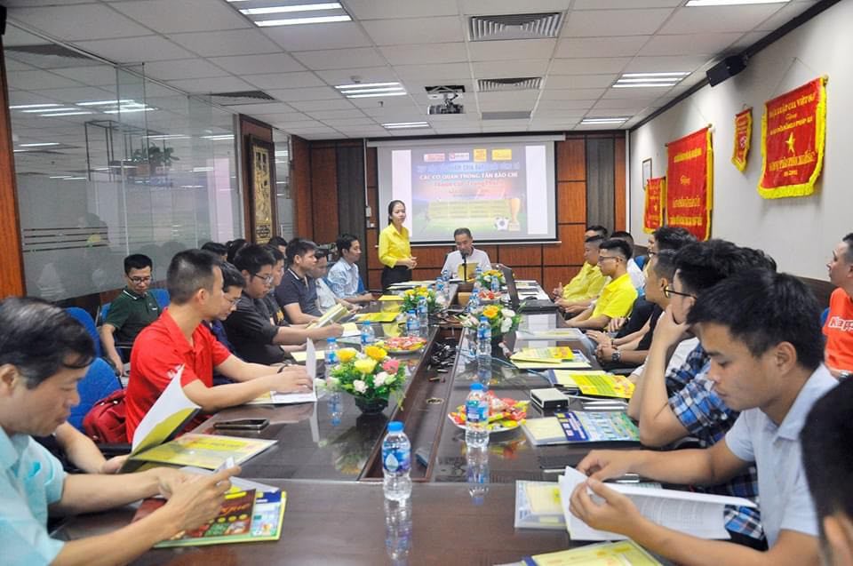 Báo NTNN/Dân Việt tham dự giải bóng đá các cơ quan thông tấn báo chí  - Ảnh 1.