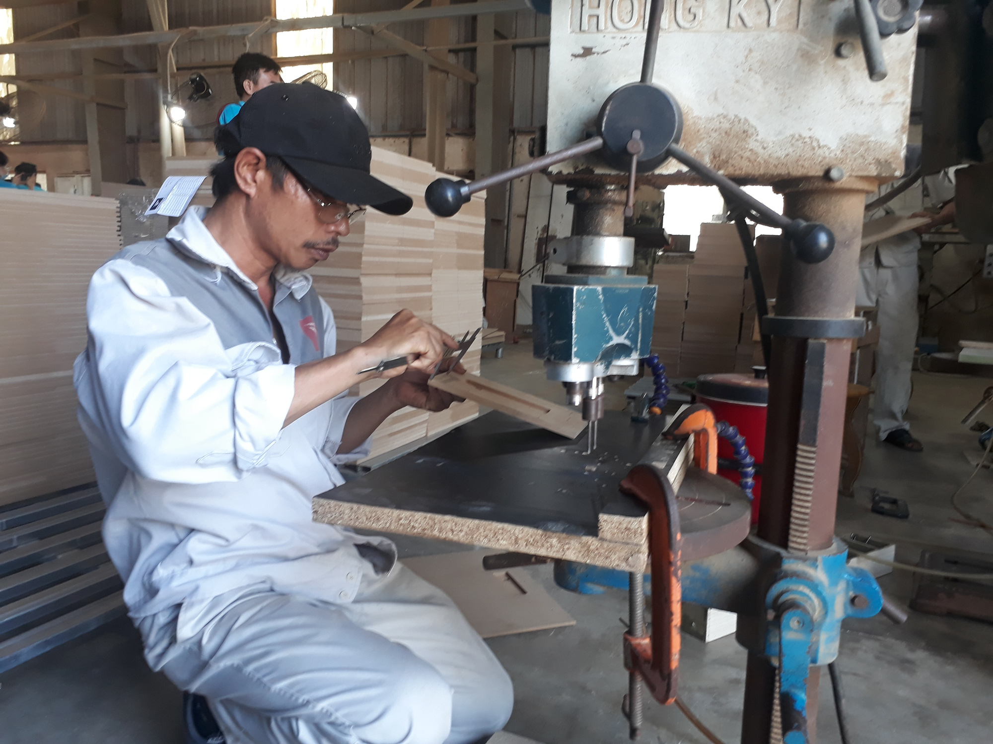 Xuất khẩu gỗ: Nâng thị phần lên 10% trên “chợ” quốc tế - Ảnh 1.