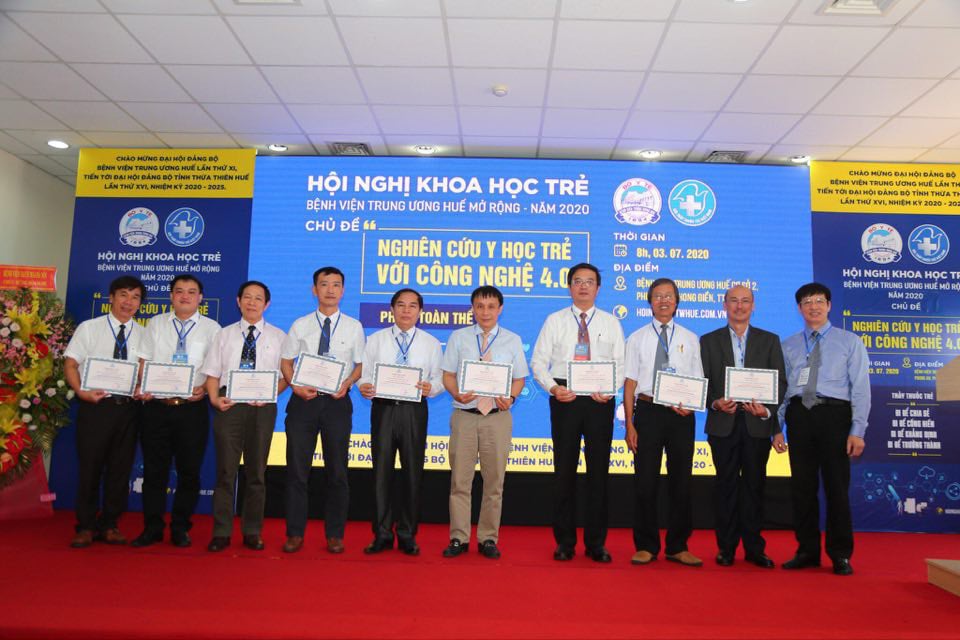 Hơn 500 đại biểu dự Hội nghị khoa học trẻ Bệnh viện T.Ư Huế mở rộng - Ảnh 1. Hơn 500 đại biểu dự Hội nghị khoa học trẻ Bệnh viện T.Ư Huế mở rộng - Ảnh 1.