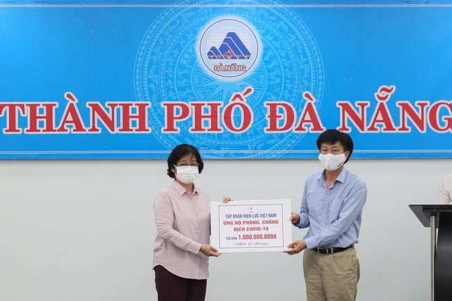 Đà Nẵng hỗ trợ Hải Dương 2 tỷ đồng khắc phục khó khăn vì dịch Covid-19 - Ảnh 1.