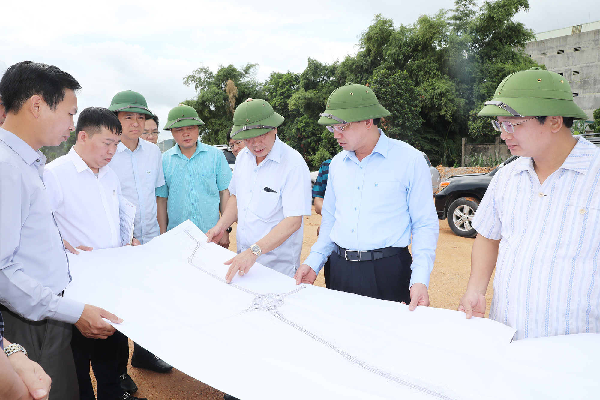 Quảng Ninh: Khó khăn trong công tác GPMB, dự án nghìn tỷ chậm tiến độ - Ảnh 3. Quảng Ninh: Khó khăn trong công tác GPMB, dự án nghìn tỷ chậm tiến độ - Ảnh 3.