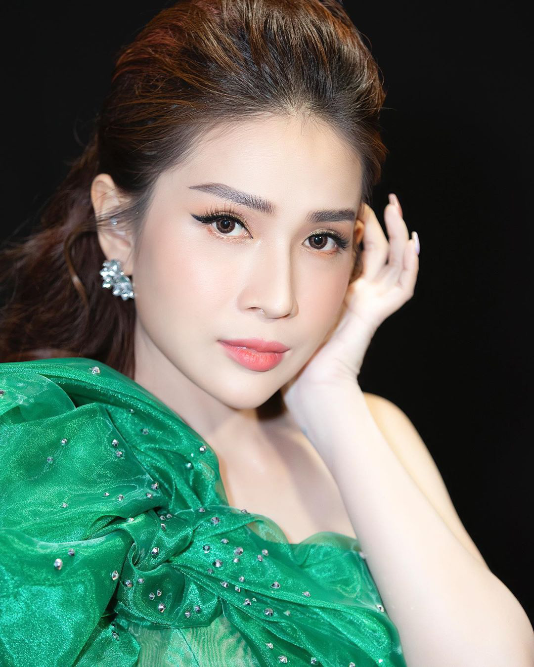 Hồ Quang Hiếu đóng phim hành động tại nhà, Trúc Nhân lo lắng cho Hòa Minzy - Ảnh 7.