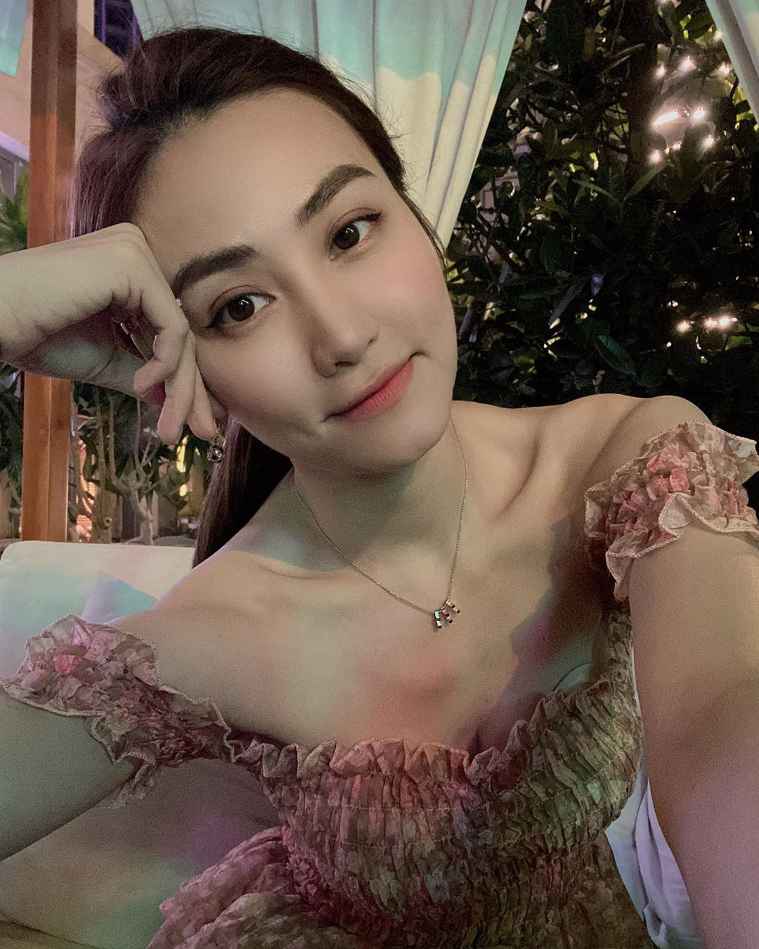 H’Hen Niê “phát mệt” với Á hậu Lệ Hằng, Lương Thùy Linh bị “dìm hàng” không thương tiếc - Ảnh 9.