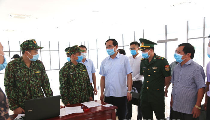 Lạng Sơn: Khôi phục chốt kiểm dịch dã chiến và duy trì Đội lái xe chuyên trách tại cửa khẩu - Ảnh 2. Lạng Sơn: Khôi phục chốt kiểm dịch dã chiến và duy trì Đội lái xe chuyên trách tại cửa khẩu - Ảnh 2.
