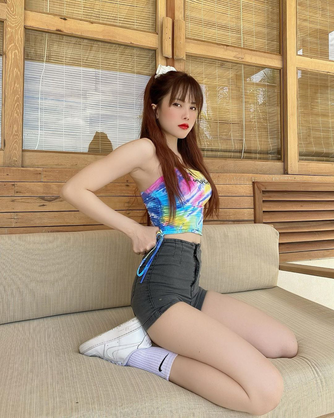 Chi Pu, Elly Trần siêu gợi cảm dù diện đồ “siêu giản dị”, BB Trần để lộ sở thích “quái đản” - Ảnh 10.