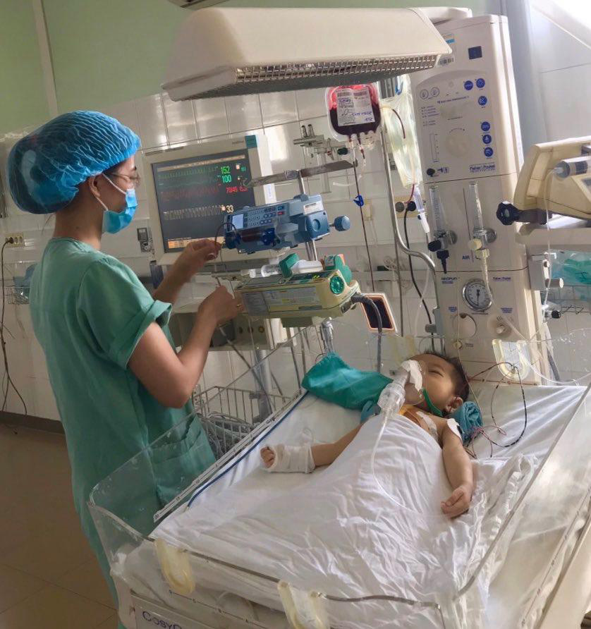 Cứu bệnh nhi mắc bệnh tim bằng kỹ thuật hiếm thực hiện trên thế giới  - Ảnh 1.
