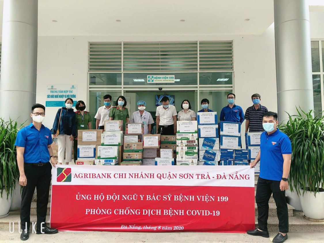 Đà Nẵng: Agribank Sơn Trà tiếp sức cho các “chiến sĩ” tuyến đầu Bệnh viện 199 phòng, chống dịch Covid-19 - Ảnh 1. Đà Nẵng: Agribank Sơn Trà tiếp sức cho các “chiến sĩ” tuyến đầu Bệnh viện 199 phòng, chống dịch Covid-19 - Ảnh 1.