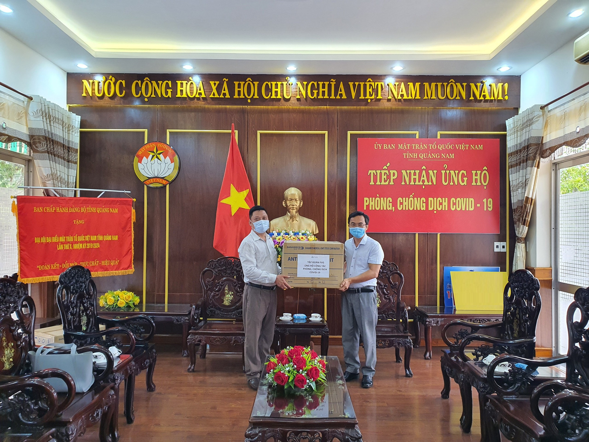 Cộng đồng doanh nghiệp tích cực chung tay phòng, chống dịch Covid-19 - Ảnh 8. Cộng đồng doanh nghiệp tích cực chung tay phòng, chống dịch Covid-19 - Ảnh 8.