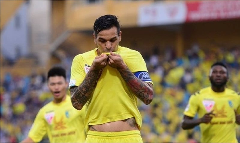 5 ngoại binh xuất sắc nhất lịch sử Hà Nội FC: Hoàng Vũ Samson có phải số 1? - Ảnh 5.