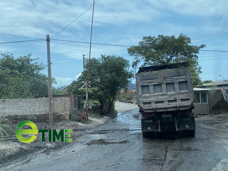 Quảng Ninh: Cho phép dùng đất đá thải mỏ san nền dự án nhà máy may 12,2ha - Ảnh 1. Quảng Ninh: Cho phép dùng đất đá thải mỏ san nền dự án nhà máy may - Ảnh 1.