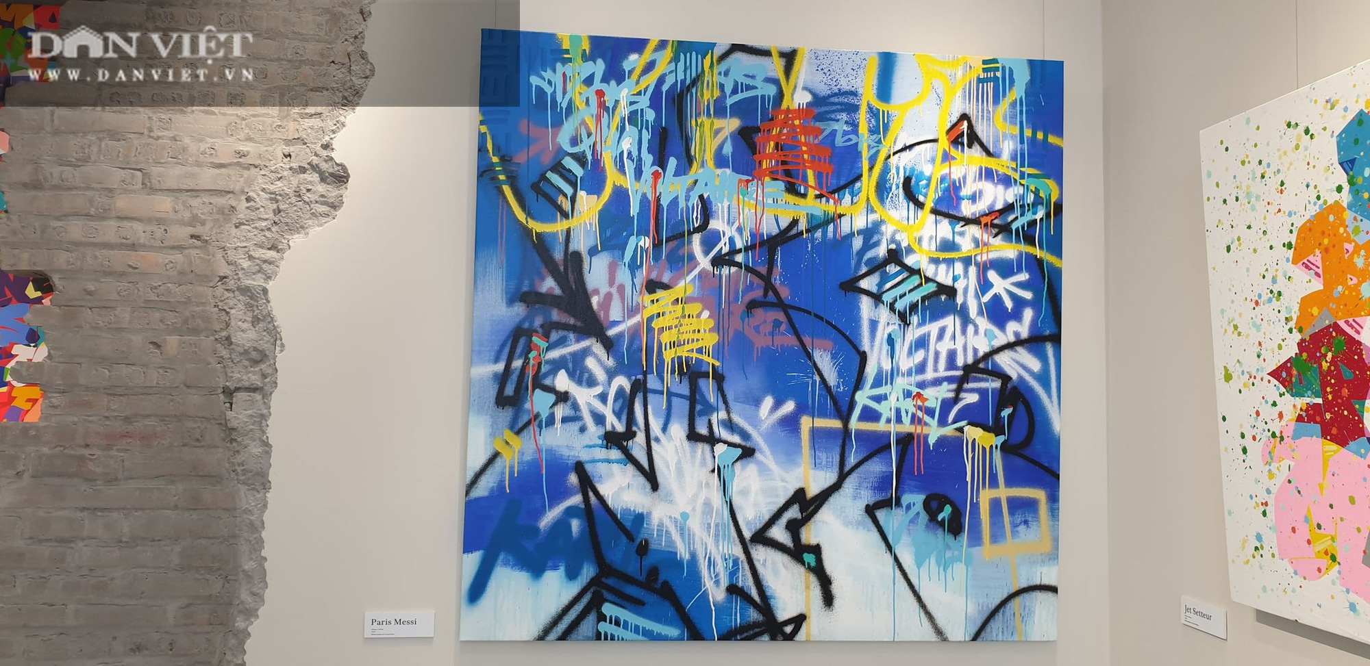Giới trẻ xếp hàng vào xem triển lãm của huyền thoại graffiti gốc Việt Cyril Kongo - Ảnh 7.