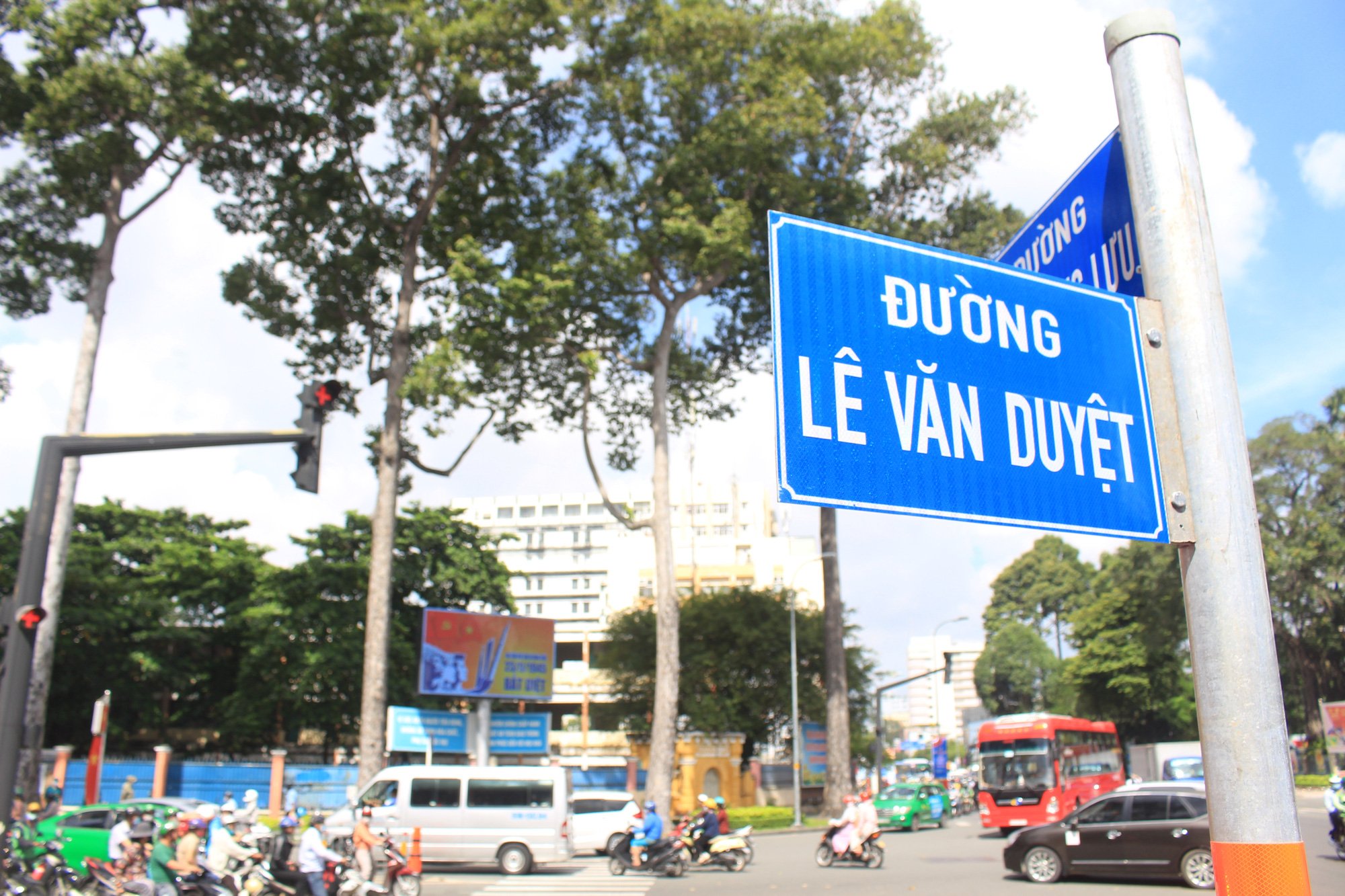 TP.HCM: Đường Đinh Tiên Hoàng chính thức trở về tên cũ Lê Văn Duyệt - Ảnh 2.