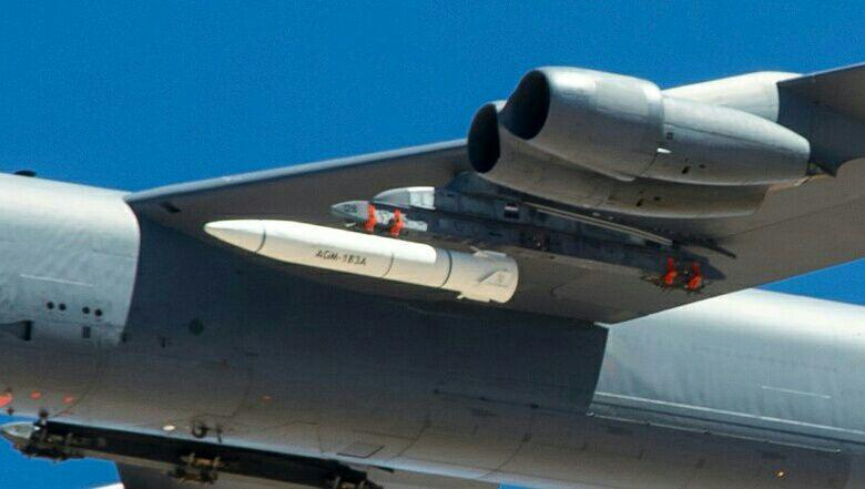 B-52 xuất hiện kèm vũ khí siêu thanh AGM-183A: Nga phát hoảng - Ảnh 5.