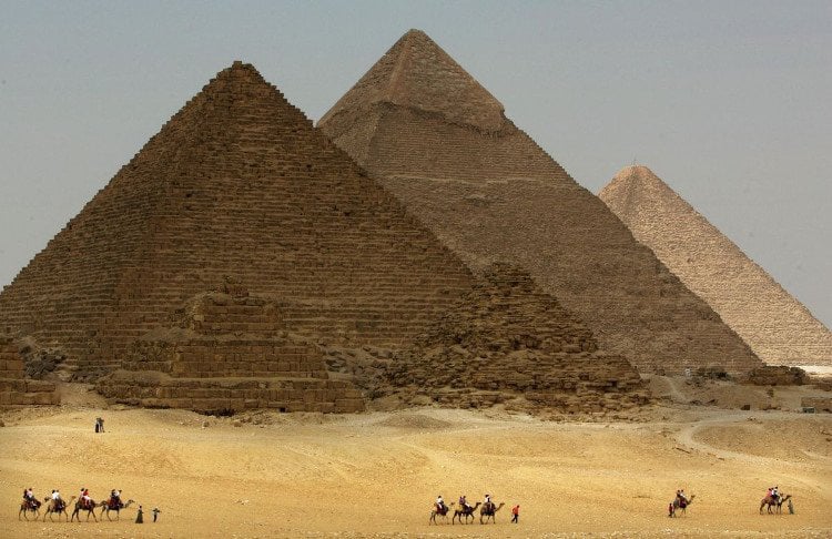 Đại kim tự tháp Giza có lỗi lớn trong xây dựng - Ảnh 1.