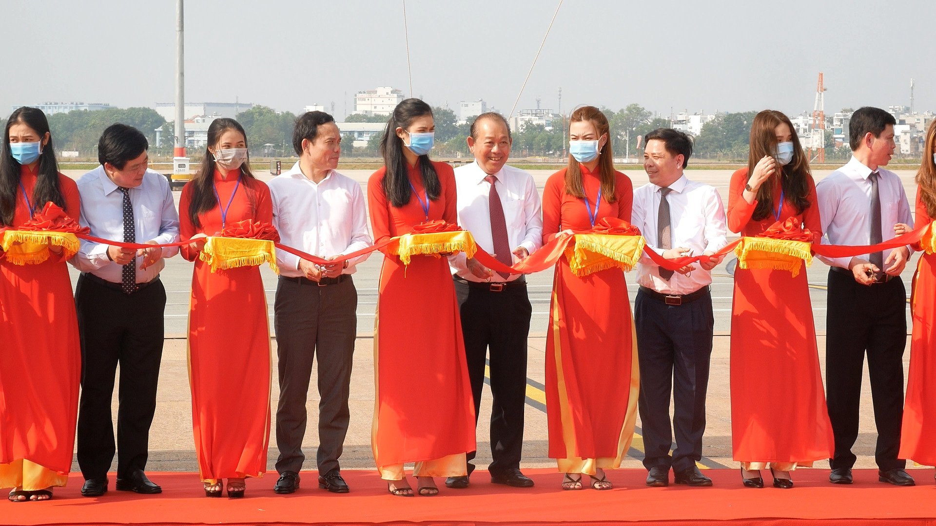 Khánh thành đường băng hơn 2.000 tỷ đồng tại sân bay Quốc tế Tân Sơn Nhất - Ảnh 5.