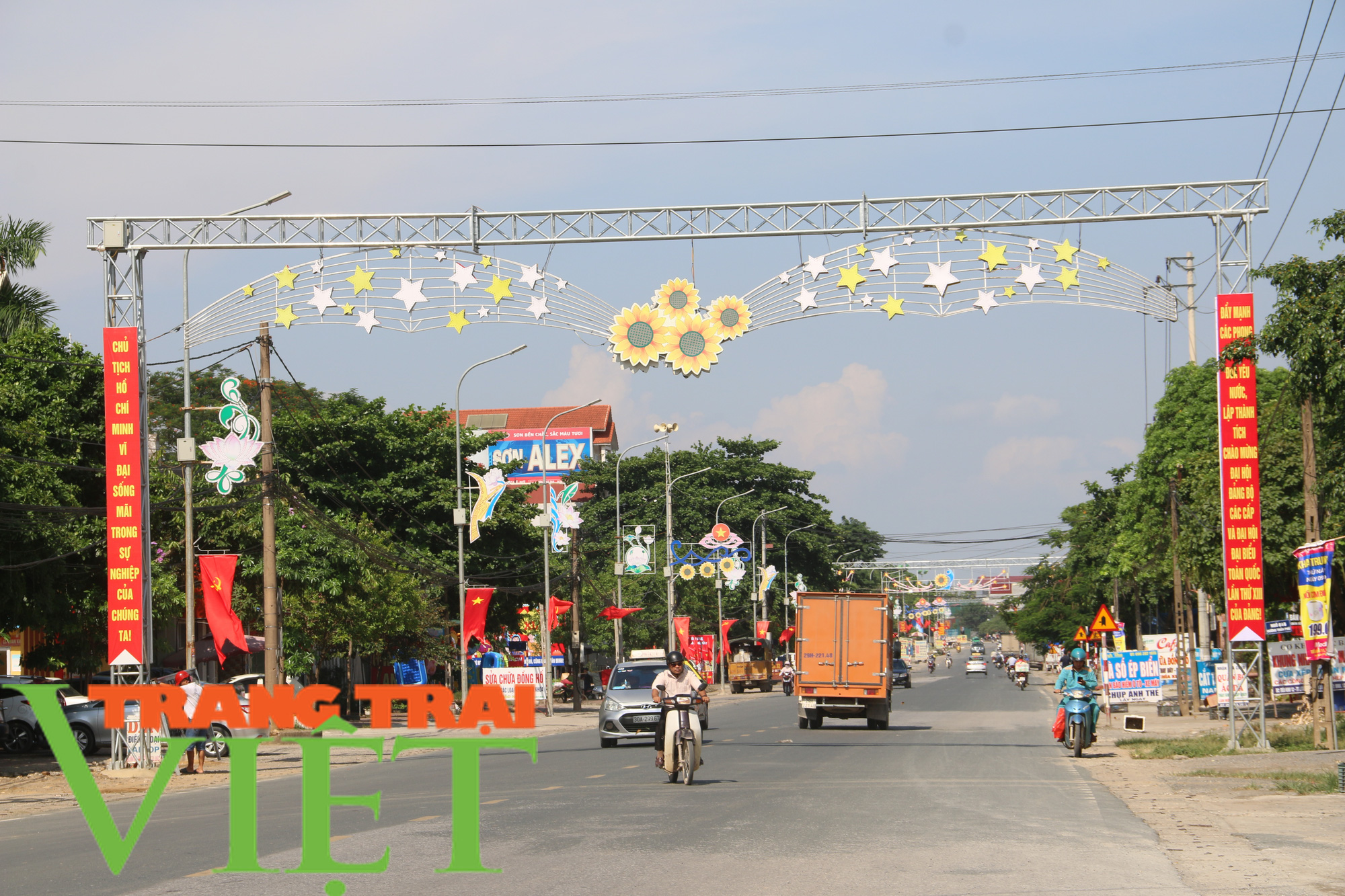 Lương Sơn xây dựng đồng bộ đường giao thông nông thôn - Ảnh 3. Lương Sơn xây dựng đồng bộ đường giao thông nông thôn - Ảnh 3.