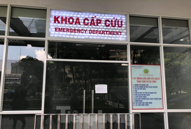 Bé gái 3 tuổi nghi bị mẹ bạo hành đã tử vong tại Bệnh viện Nhi đồng 2 - Ảnh 1.