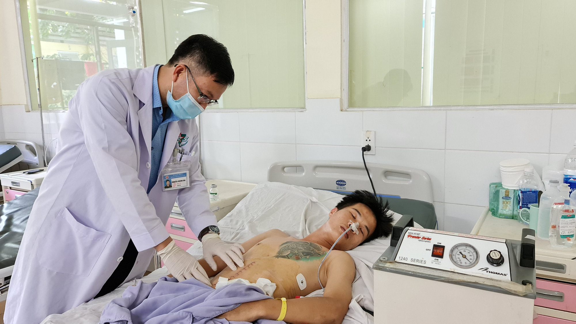 Hy hữu: Cấp cứu vì ăn hơn… 1kg đinh, thìa, thỏi sắt - Ảnh 1.