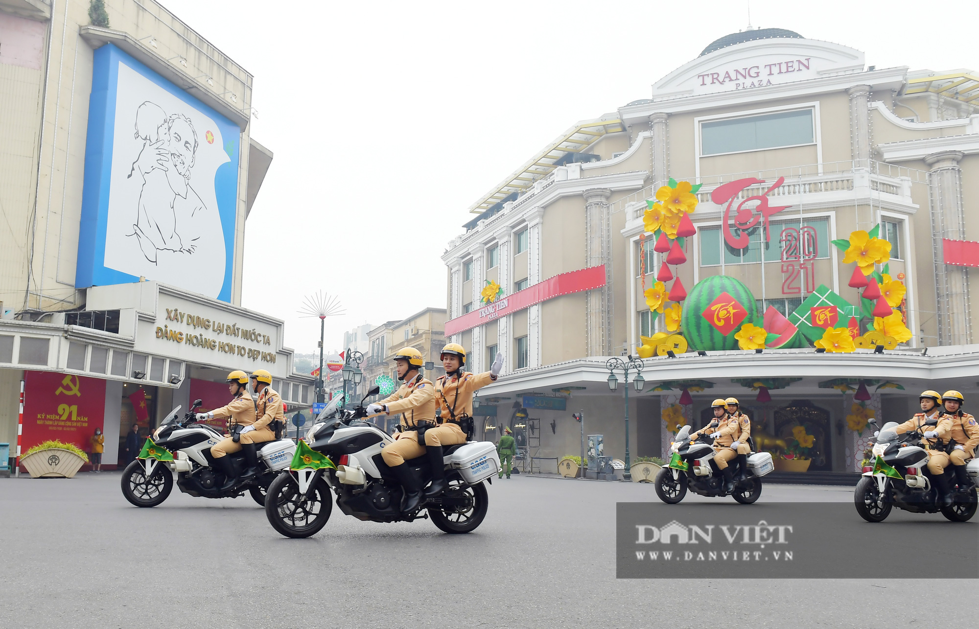 Công an Hà Nội ra quân bảo vệ Đại hội Đảng XIII - Ảnh 2.