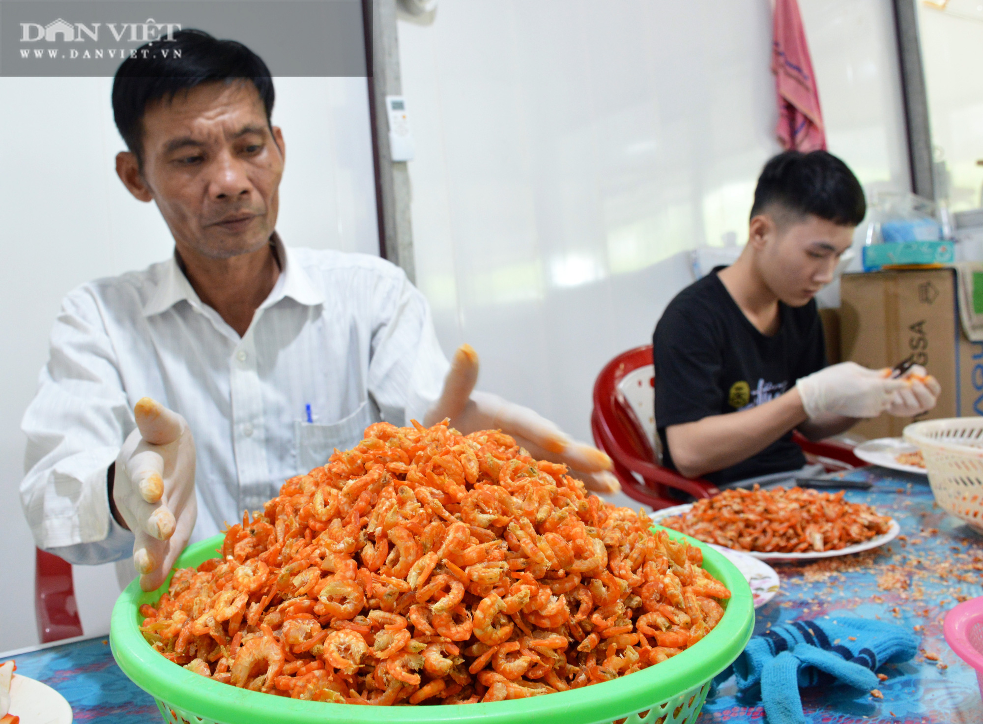 Tết Tân Sửu 2021: Giá tôm khô Rạch Gốc tăng “chóng mặt” - Ảnh 3.