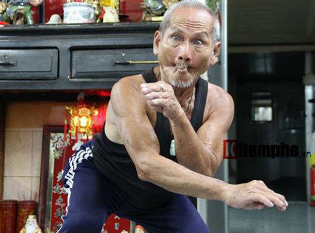 Truyền nhân hầu quyền câm điếc cao 1m4 của &quot;người khổng lồ&quot; 1m90: Dùng võ chữa bệnh - Ảnh 1.