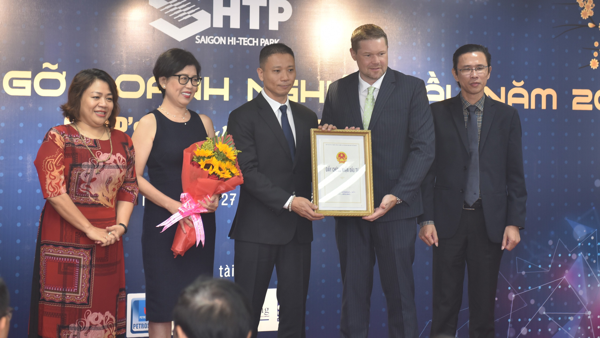 Tập đoàn Intel đầu tư thêm 475 triệu USD vào Khu công nghệ cao TP.HCM - Ảnh 1.