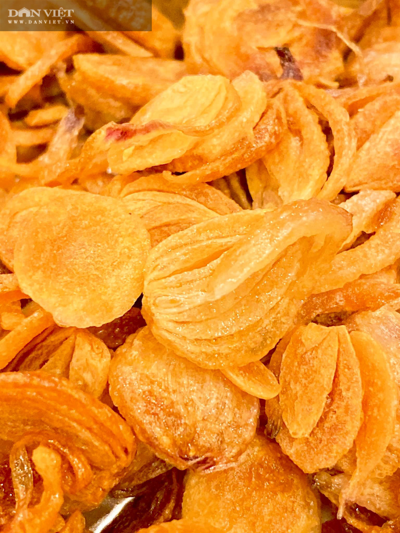 Mẹo nhỏ làm hành phi vàng giòn tan bằng lò vi sóng. - Ảnh 4.