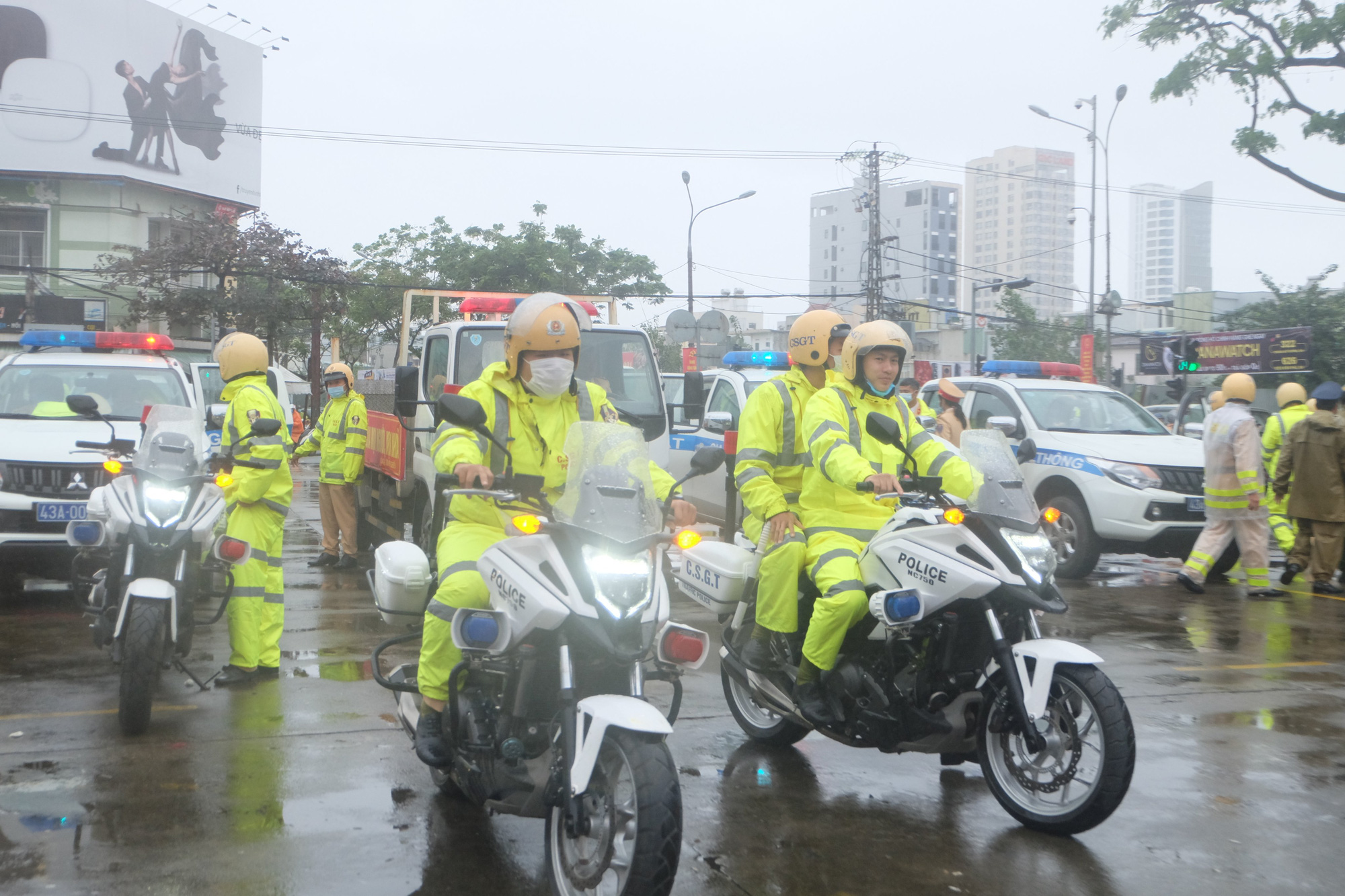 Đà Nẵng: &quot;Không để xảy ra ùn tắc giao thông kéo dài, đua xe trái phép&quot; - Ảnh 2.