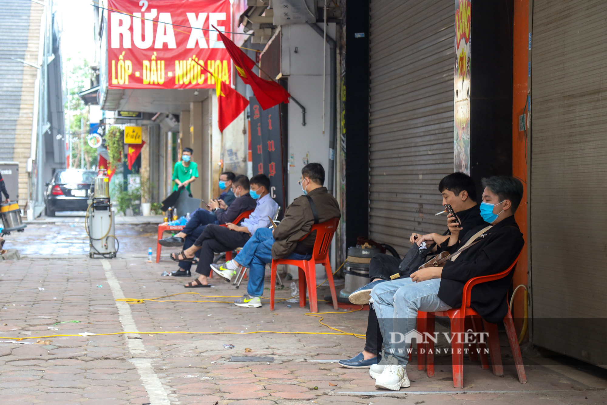 30 Tết tranh thủ ở Hà Nội rửa xe kiếm 30 triệu đồng - Ảnh 7.