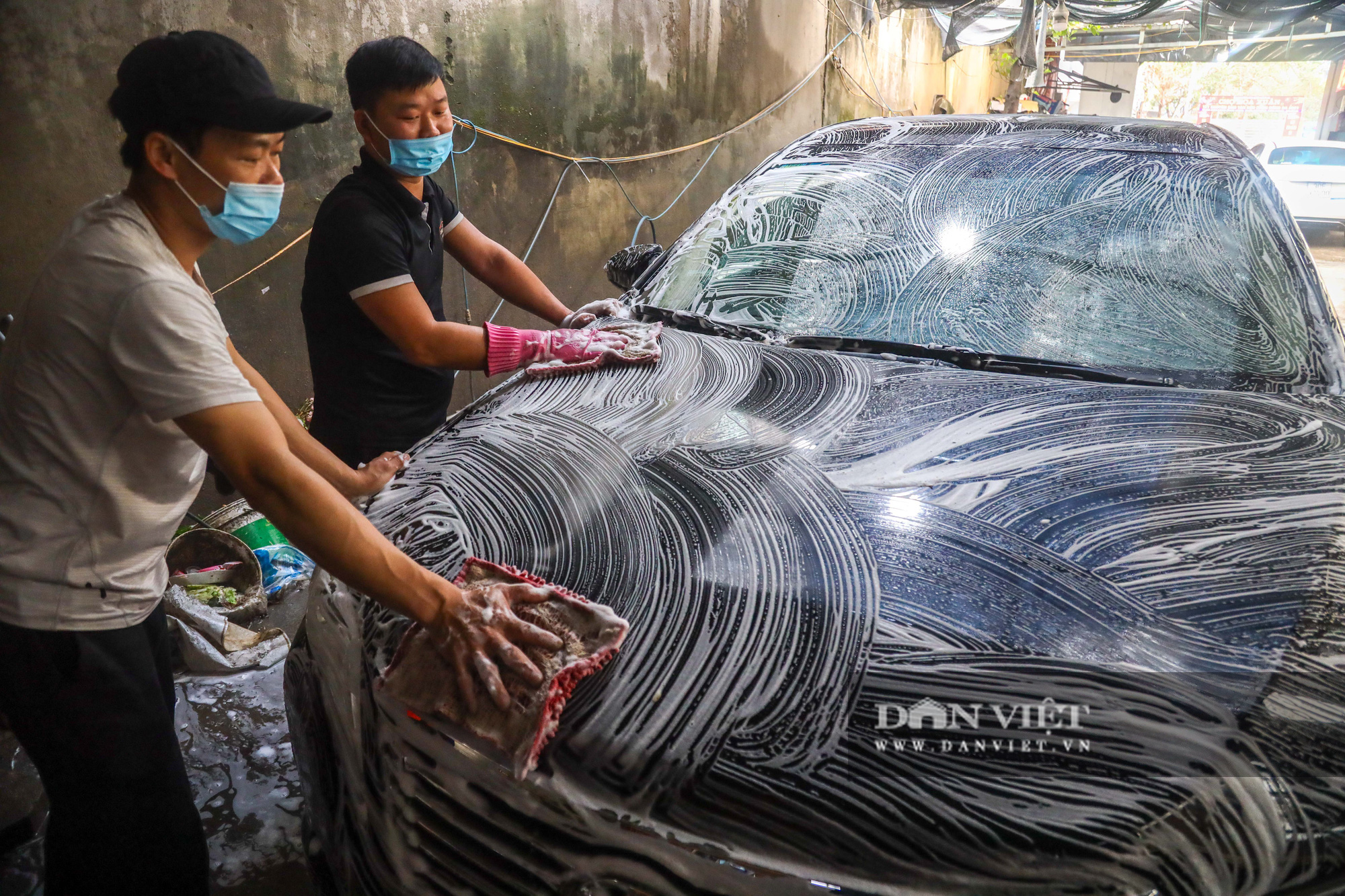 30 Tết tranh thủ ở Hà Nội rửa xe kiếm 30 triệu đồng - Ảnh 10.