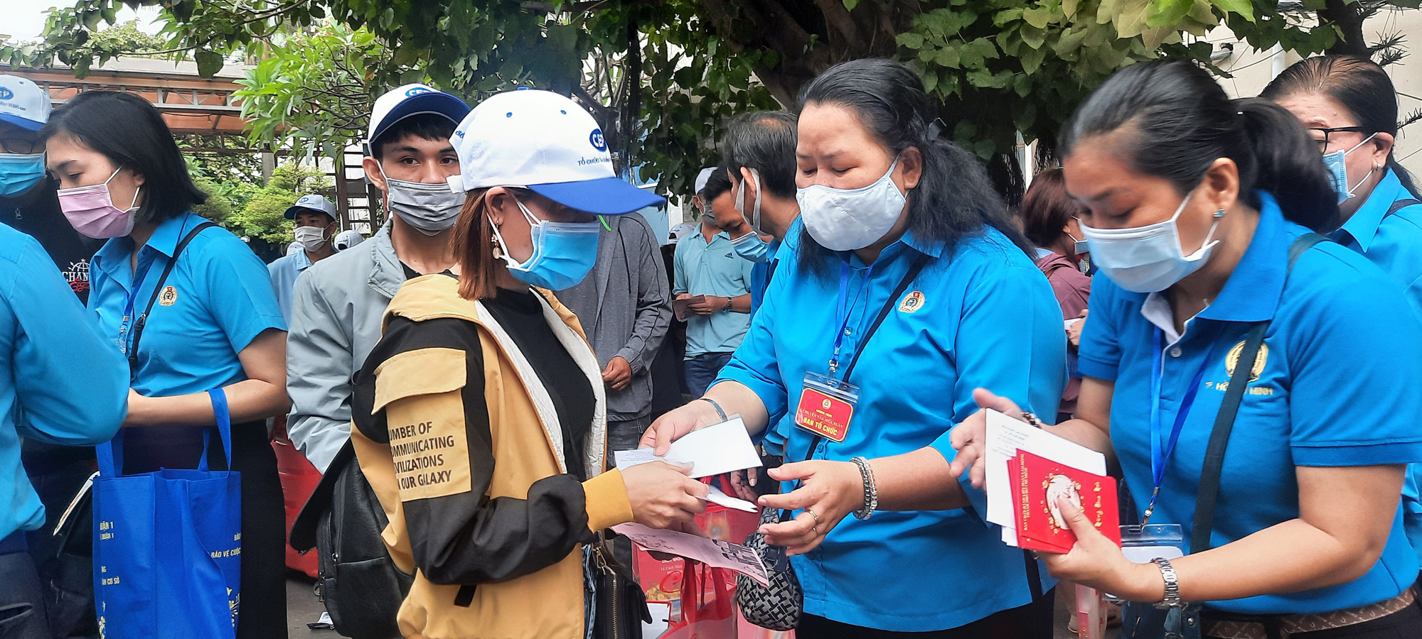 Người dân TP.HCM đồng lòng đón Tết Tân Sửu tại gia đình để chung tay phòng chống dịch Covid – 19 - Ảnh 3.