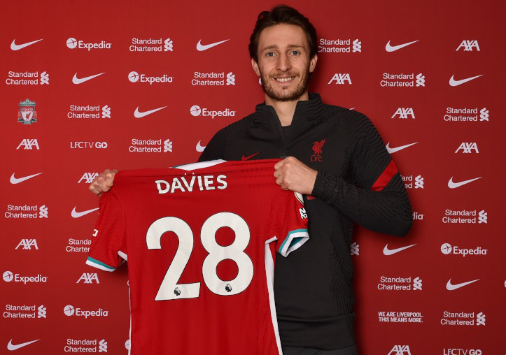 Liverpool đón 2 trung vệ vào phút chót, Klopp cười như &quot;được mùa&quot; - Ảnh 1.