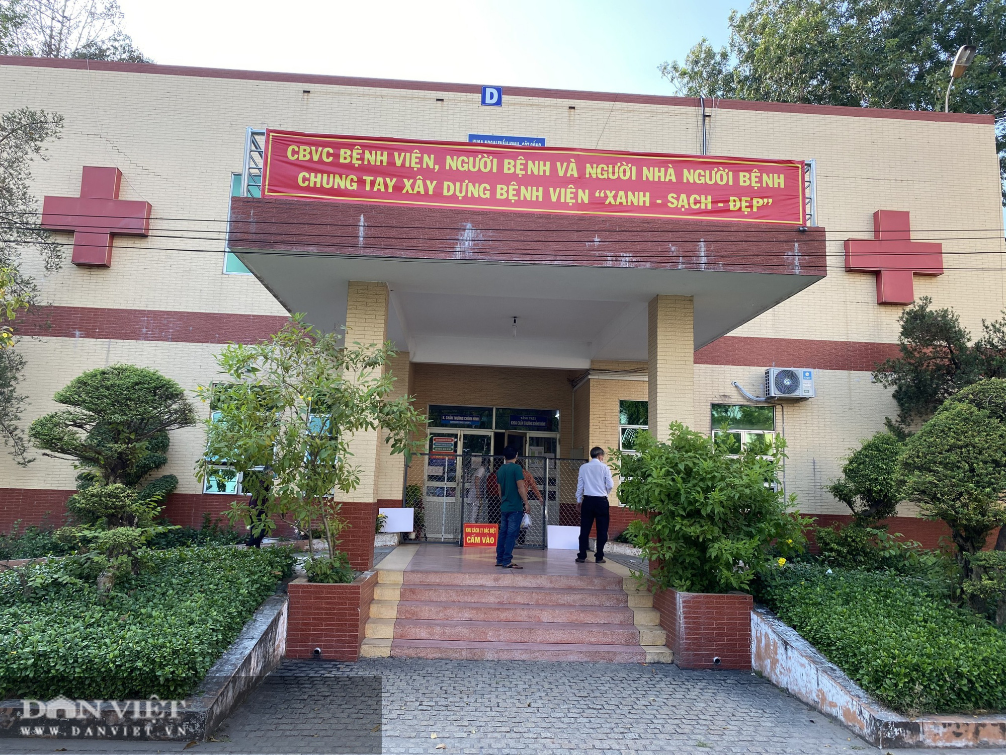 Bình Dương phong toả 2 khoa của Bệnh viện đa khoa tỉnh - Ảnh 1.