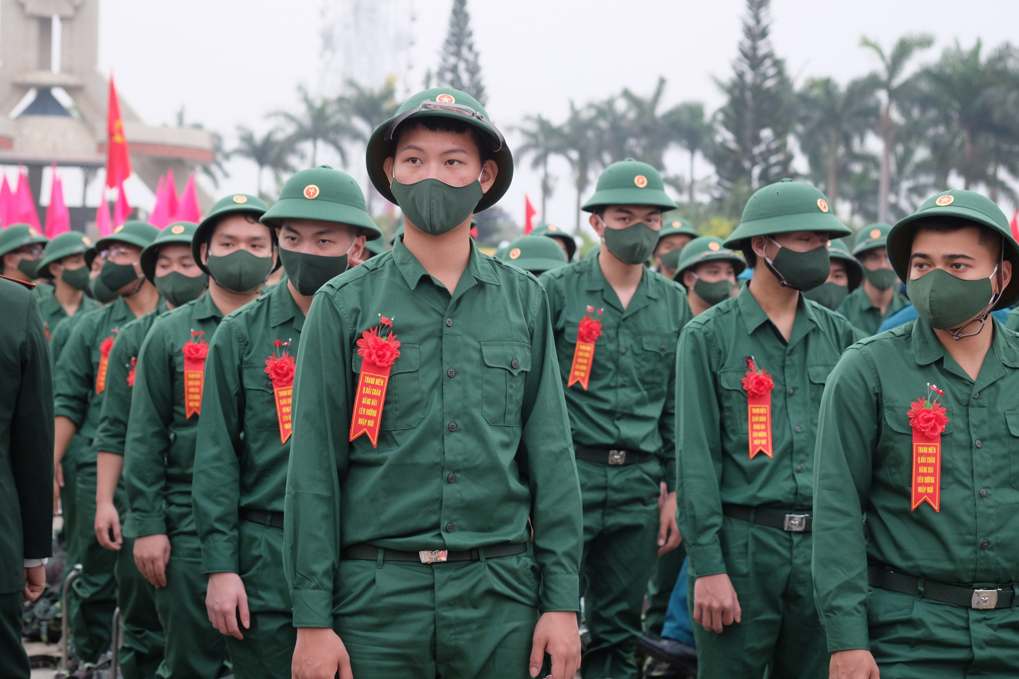 Sáng nay (27/2), gần 1.270 tân binh Đà Nẵng lên đường nhập ngũ - Ảnh 2.