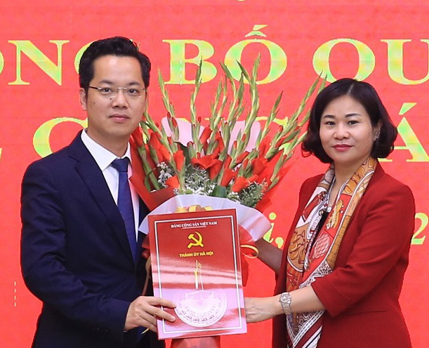 Hà Nội: Chân dung tân Bí thư Quận ủy Hoàn Kiếm Vũ Đăng Định - Ảnh 1.