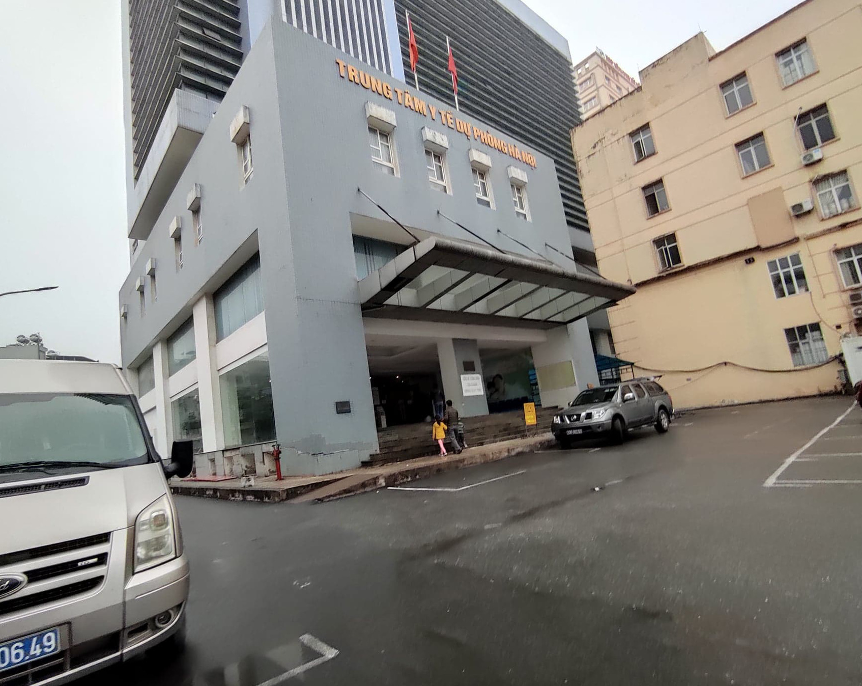 Người dân Hà Nội phải khai báo y tế bằng QR CODE khi đi làm: Đã triển khai &quot;trên giấy&quot; - Ảnh 3.