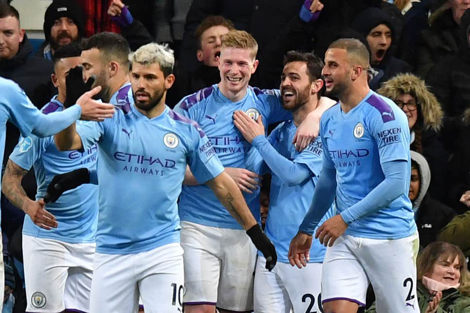 Chức vô địch năm nay khó thoát khỏi tay Man City.