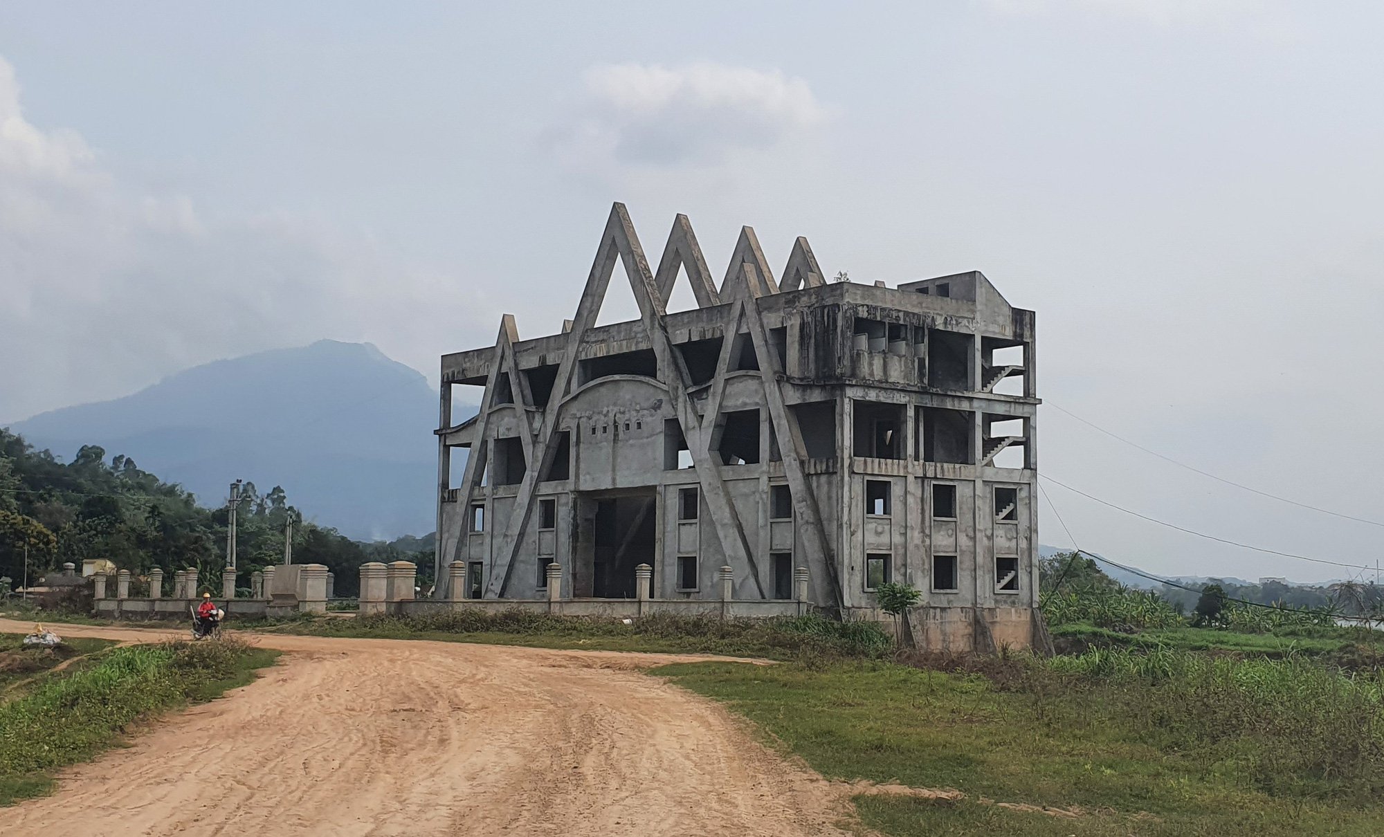 Hà Nội: &quot;Đại dự án&quot; sông Tích gần 7.000 tỷ lỡ hẹn sau 10 năm triển khai, dân kêu trời (bài 1) - Ảnh 4.