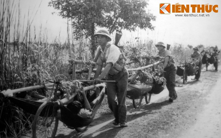 Loạt ảnh mới công bố về đường Trường Sơn huyền thoại. - Ảnh 14.