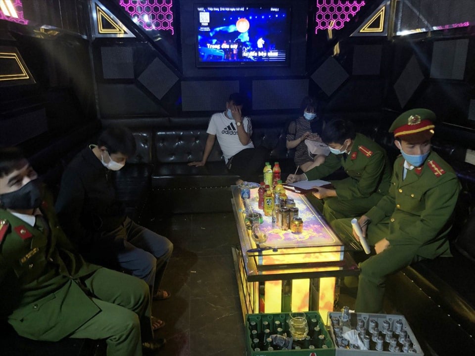 Ninh Bình: Xử phạt 25 triệu đồng chủ cơ sở kinh doanh Karaoke Olala - Ảnh 2.