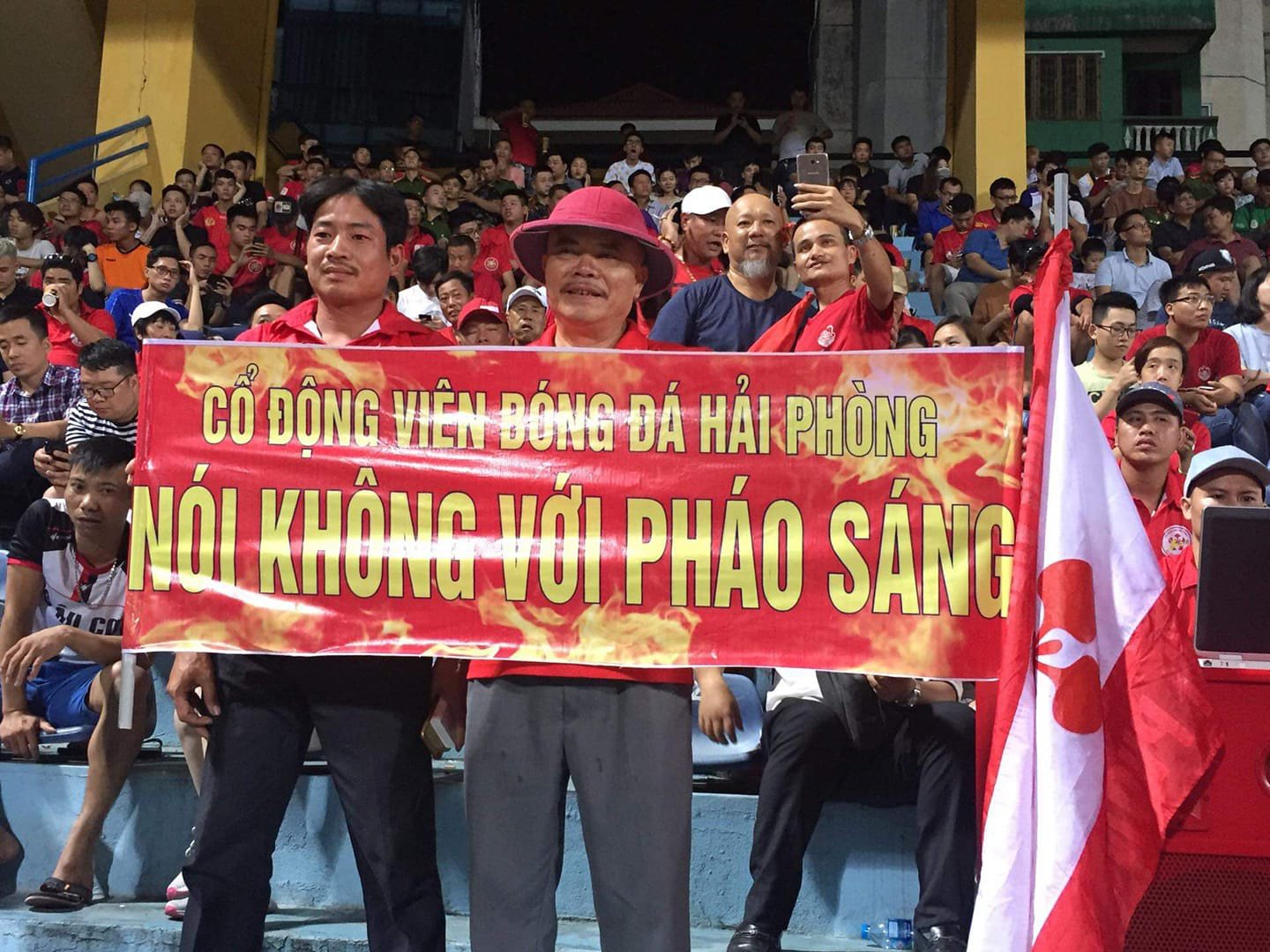 Thịnh &quot;loa&quot;: Người truyền lửa thiện lành của bóng đá Hải Phòng - Ảnh 1.