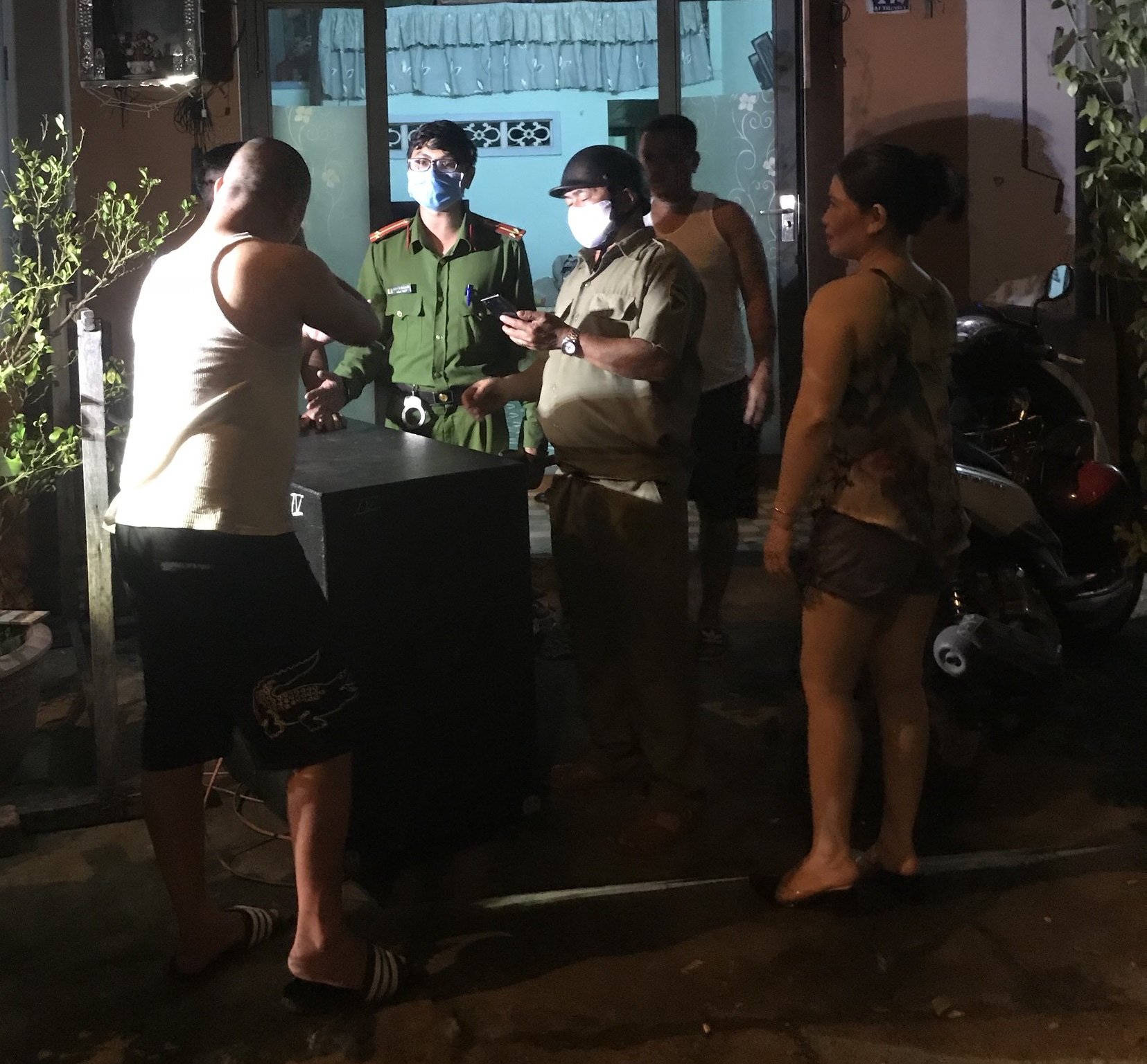 Đà Nẵng: không bị &quot;tra tấn&quot; bởi &quot;Đắp mộ cuộc tình&quot;, &quot;Gánh mẹ&quot;, &quot;Huynh đệ ơi&quot;... - Ảnh 4.
