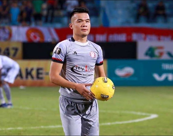 Ngô Hoàng Thịnh: Lời xin lỗi muộn màng và bài học ý thức trong bóng đá - Ảnh 2.