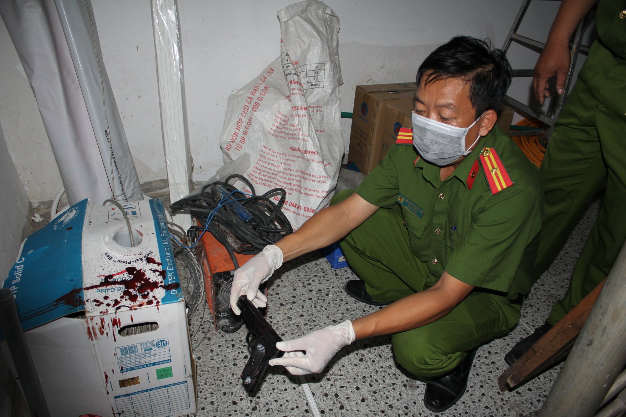 Cần Thơ: 2 nhóm thanh niên xô xát, có nổ súng, 14 đối tượng bị bắt giữ - Ảnh 3.