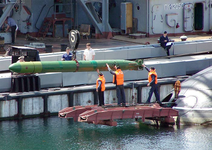 Chiêm ngưỡng khoảnh khắc ngư lôi Việt Nam phóng ra từ tàu chiến cực hiếm - Ảnh 8.